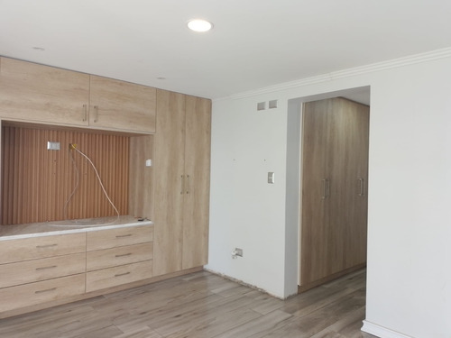 Vendo Casa La Cisterna 5d-4b-3e Y Piscina Y Quincho