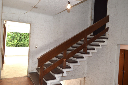Ubicadísima Propiedad En Venta Como Terreno !