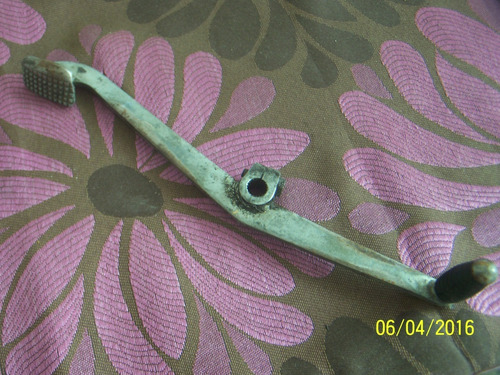 Imagen 2 de 5 de Vendo Pata De Cambio De Yamaha Yb 50 Original