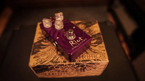 Suhr Riot Reloaded Pedal – Suhr.com