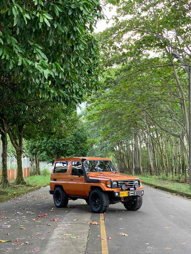 Toyota Land Cruiser 2003 4.5 Fzj73