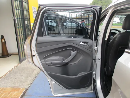 Ford Escape Titanium 4x4 2000cc At Aa