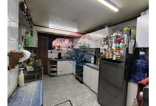 Venta De Amplia Y Cómoda Casa En Maipú