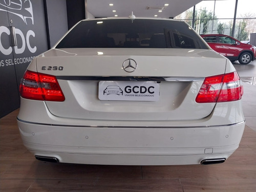 Imagen 6 de 16 de Mercedes Benz E250