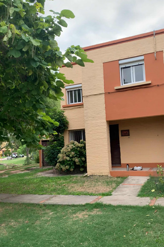 Alquilo Hermoso Apartamento En Una De Las Zonas Más Lindas Y Seguras De Treinta Y Tres.