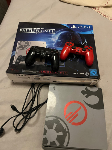 Playstation 4 Slim Edición Star Wars 2 Joysticks Rojo (Usado)