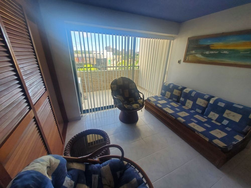Apartamento En Playa El Angel Margarita Con Vista A La Avenida