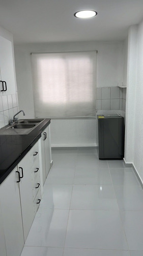 Imagen 4 de 8 de Alquilo Departamento Excelente Ubicación De Urdesa S/m Con A/c