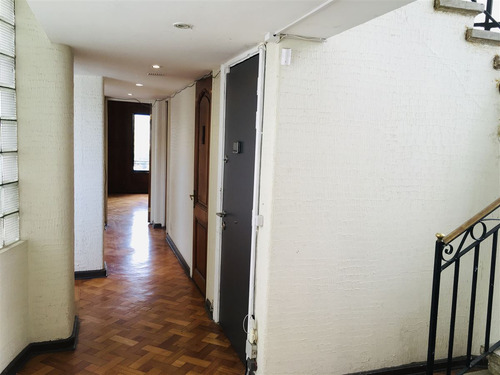 270 M2! Amplia Oficina Duplex En Arriendo En Providencia