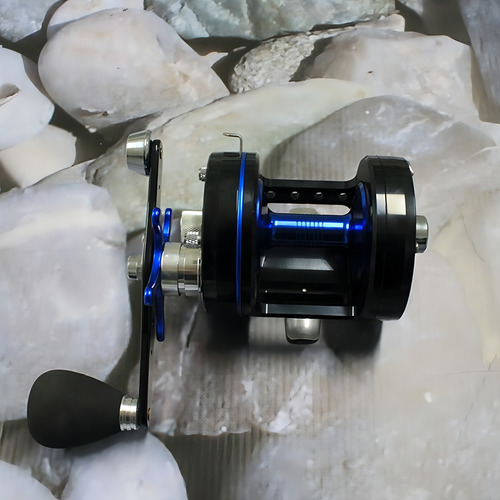 Reel Rotativo Tech Long Casting 5000 Lance Costa Surfcasting Color Negro con Azul Lado de la manija Derecho