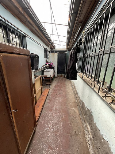 Oportunidad De Inversión Casa Amplia Con Local Comercial.