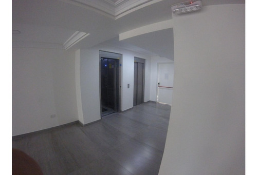 Imagen 3 de 12 de Venta De Departamento 2 Ambientes En Edificio Piamonte V