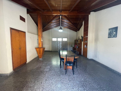 Imagen 2 de 17 de Venta Chalet Sobre 465 M2 - Moreno Norte