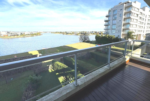 Departamento En Barrio Islas Del Golf Qbay