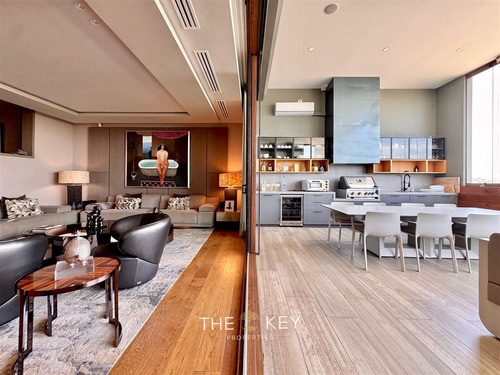 Departamento En Venta De 4 Dorm. En Las Condes