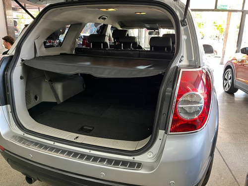 Imagen 7 de 15 de Chevrolet Captiva 2.4 Lt 4x2. Año 2012.