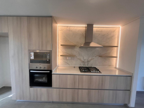 ¡remodelada! Vendo Casa 3d/3b/2est/ Altos Del Parque, Peñalo