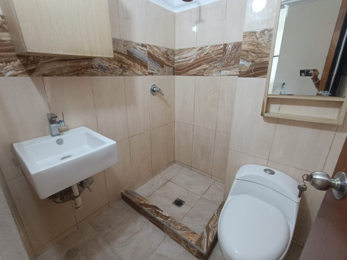 Apartamento En Valencia. Res Los Laureles. (spatrc-22)