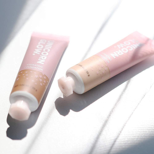 Base de maquillaje en maquillaje Lock UNICORN GLOW UNICORN GLOW LOCK UNICORN GLOW tono 01 light - 30g