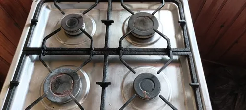 Cocina Electrolux De Pie Con 4 Hornallas Y Tapa.