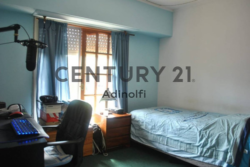 Imagen 27 de 30 de Calle 76 E/ 17 Y 18 - Casa 3 Dormitorios, Quincho Y Parque - Venta Y/o Permuta