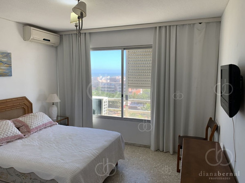 Imagen 8 de 15 de Venta De Apartamento De 1 Dormitorio En Peninsula Punta Del Este