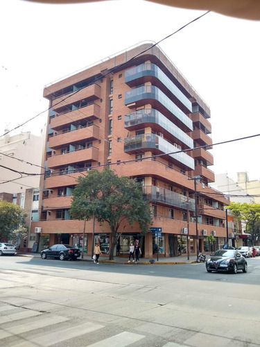 Retasado-25 De Mayo Esq.david Luque-2 Dorm-vestidor-cochera-balcon-recibe Menor