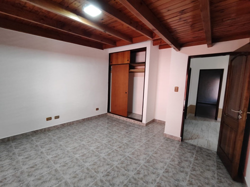 Casa 3 Ambientes Zona Unicenter