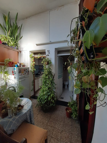 Ph 2 Ambientes Primer Piso Con Entrepiso Sobre Av Vieytes Barracas Venta