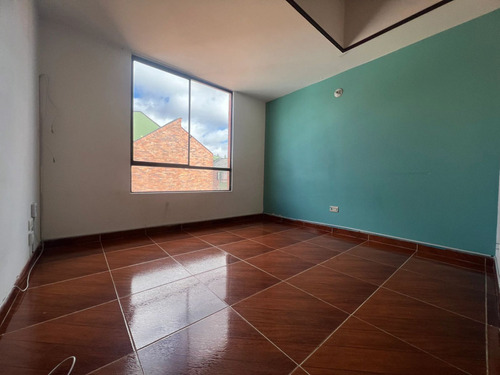 Apartamento En Venta En Bogotá Pontevedra. Cod 111553