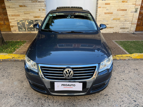Volkswagen Passat 2.0 I Exclusive