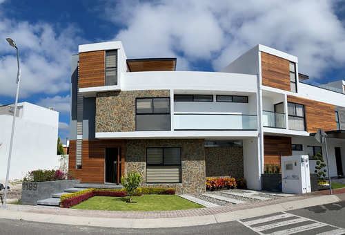 Casa En Renta En Juriquilla La Condesa, Queretaro.