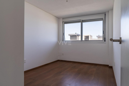 Apartamento, 2 Dormitorios, Ciudad Vieja. 602.