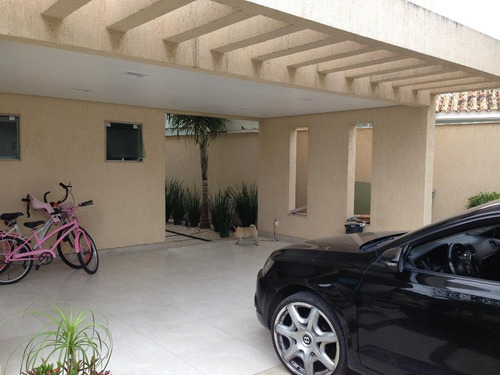 Casa Com 3 Dormitórios À Venda, 250 M² Por R$ 3.000.000,00 - Camboinhas - Niterói/rj - Ca0237