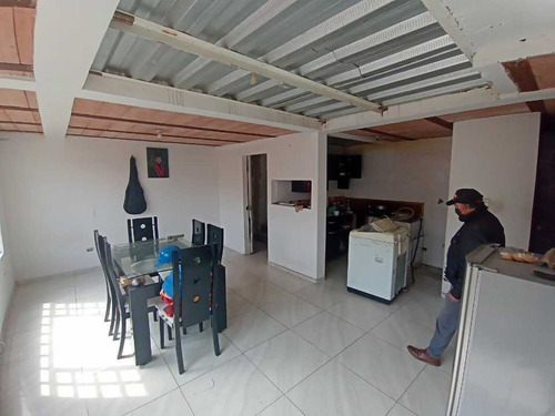 Imagen 10 de 20 de Venta De Casa Esquinera Rentable Cerca Al Parque Bella Vista Kennedy