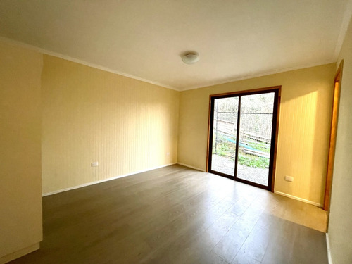 Linda Casa Nueva Con Excelente Ubicación En Limache Centro