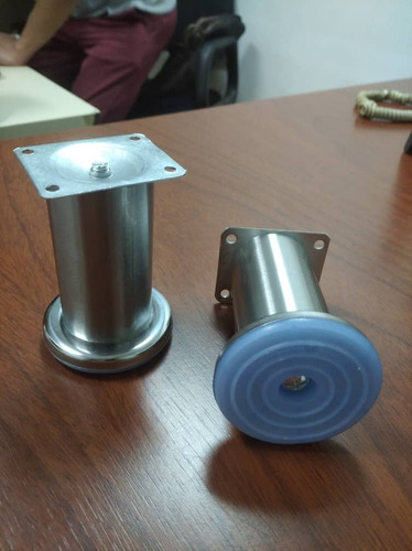 Imagen 7 de 10 de Patas Para Muebles Cromadas De Metal 10cm Con Soporte