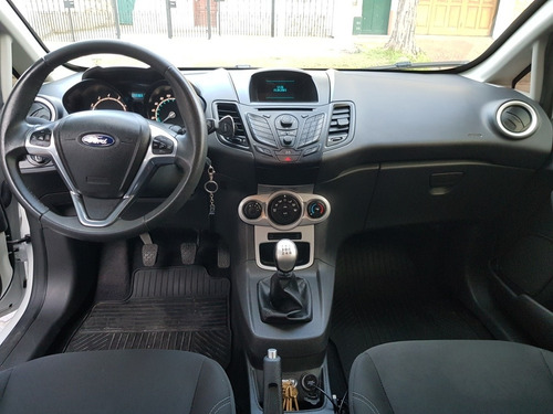 Ford Fiesta Kinetic Design 1.6 Se Plus 120cv 2015
