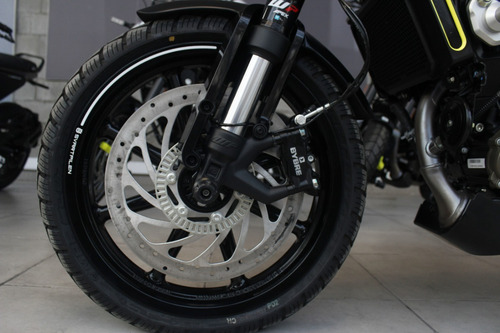 Husqvarna Svartpilen 200-en Stock- 1@@ Fin@nci@da Cu@t@ Fij@