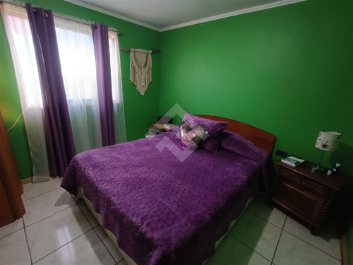 Casa En Venta De 4 Dorm. En Peñaflor