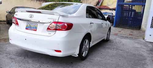 Imagen 3 de 11 de Toyota Corolla Xli