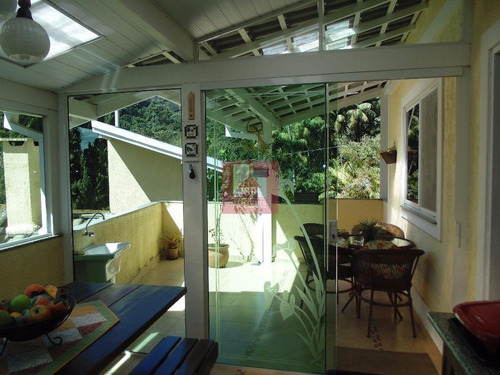 Casa Com 3 Dormitórios À Venda, 296 M² Por R$ 590.000,00 - Granja Guarani - Teresópolis/rj - Ca0476