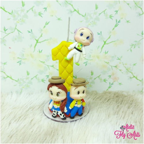 Imagem 1 de 2 de Vela Aniversario Em Biscuit, Vela Toy Story