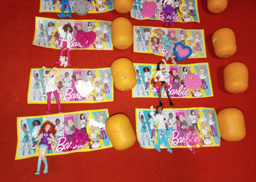 Barbie Kinder Sorpresa 8 Figuras Set Completo Original (Usado)