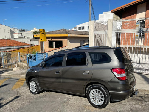 Imagem 7 de 14 de Chevrolet Spin 2014 1.8 Lt 5l Aut. 5p
