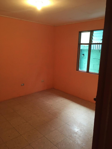Imagen 9 de 12 de Casa De 3 Cuartos, 1 Baño, Espacio Para Carro, Muy Segura