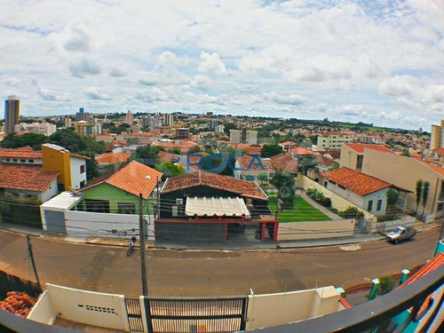 Aluguel De Apartamentos / Padrão Na Cidade De São Carlos 26547