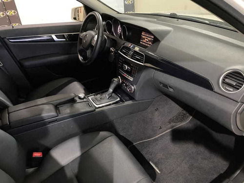Imagem 9 de 15 de Mercedes-benz C 180 Classic Plus 1.8 4p