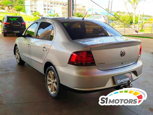 Imagem 7 de 15 de Volkswagen Voyage Comfortline 1.6 Prata 2011