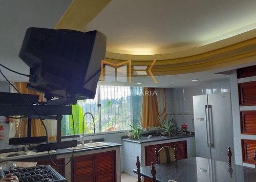 Casa En Venta Urbanización El Araguaney , Vía El Junquito , Caracas